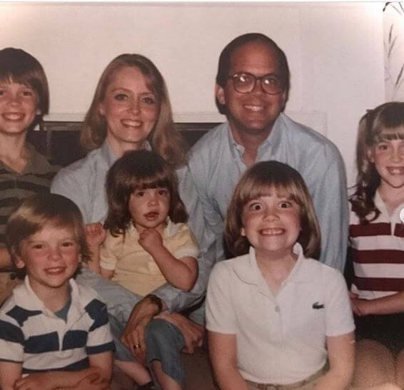 Amanda Valentine With Parents And Siblings